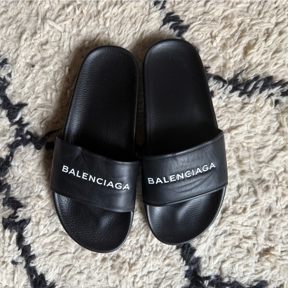 Balenciaga Black Leather Slides 40 $650